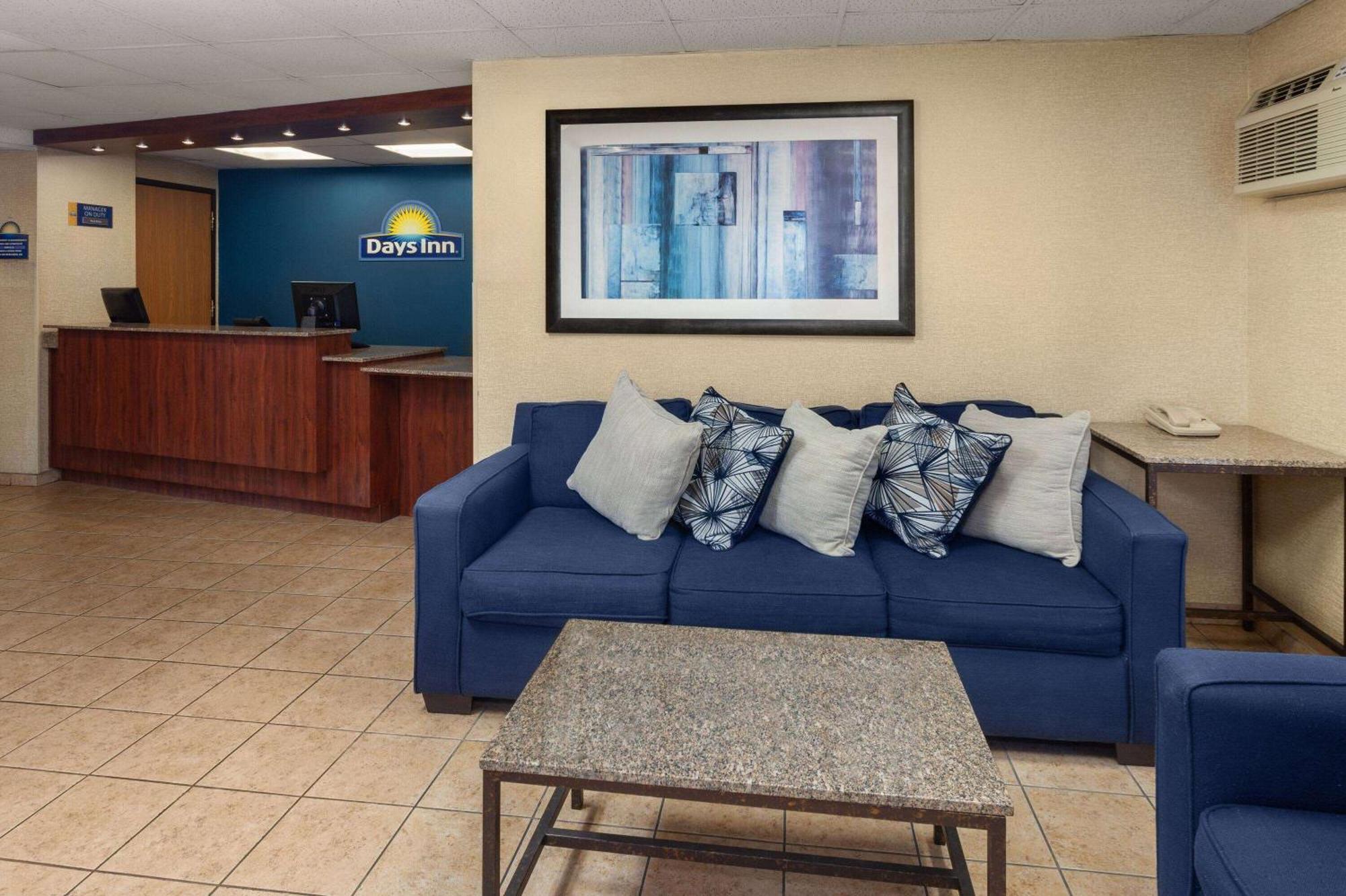 Days Inn By Wyndham Rockford I-90 Casino District Exterior foto